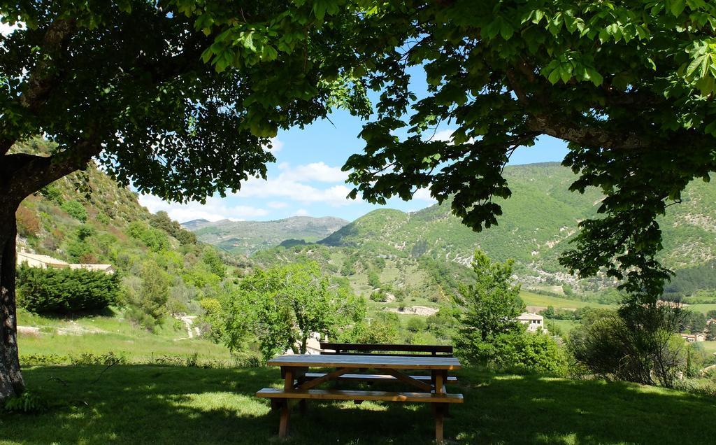 Chambres D'Hotes De L'Abbaye Montbrun-les-Bains Exteriér fotografie